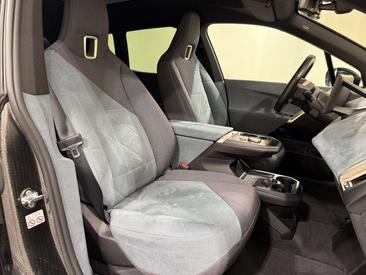 BMW IX XDrive40 — photo 15