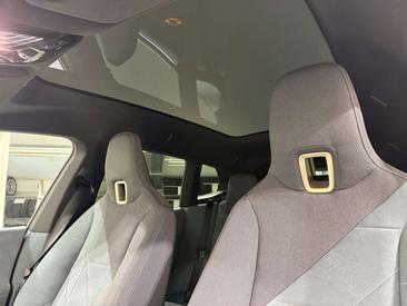BMW IX XDrive40 — photo 21