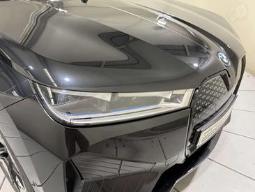 BMW IX XDrive40 — photo 24