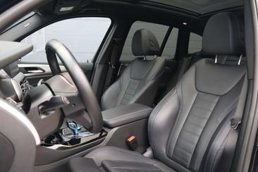 BMW iX3 — photo 4