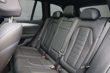 BMW iX3 — photo 5