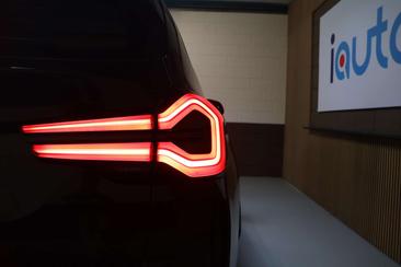 BMW iX3 — photo 11