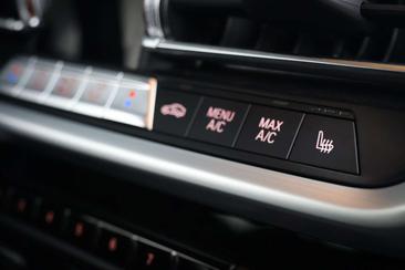 BMW iX3 — photo 27