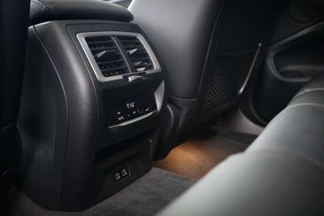 BMW iX3 — photo 35
