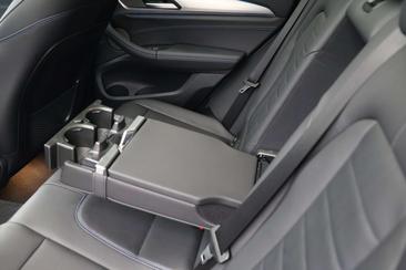 BMW iX3 — photo 37