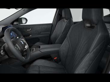 BMW iX3 50 XDrive — photo 3