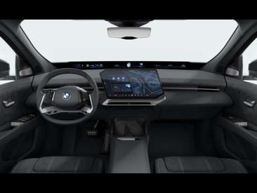 BMW iX3 50 XDrive — photo 4