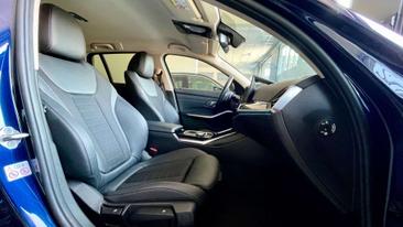 BMW Série 3 Touring 320d XDrive — photo 10