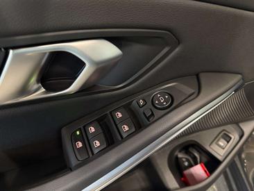 BMW Série 3 Touring 320d XDrive — photo 25