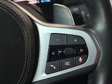 BMW X5 XDrive45e — photo 11