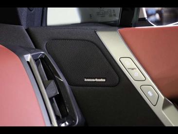BMW IX XDrive60 — photo 14