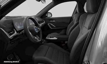 BMW IX1 XDrive30 — photo 3