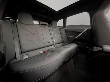 BMW IX XDrive40 — photo 8