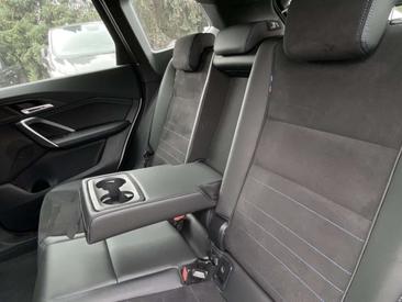 BMW IX1 XDrive30 — photo 16