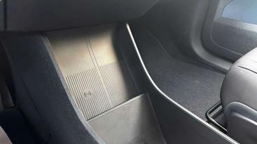 Volvo EX30 Single Motor Extended Range — photo 18