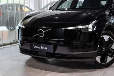 Volvo EX30 Single Motor Extended Range — photo 4
