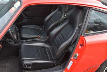 Porsche 911 Carrera 2 — photo 12
