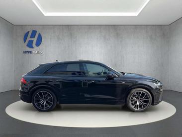 Audi Q8 50 TDI Quattro — photo 7
