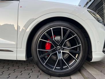 Audi Q8 Competition Plus 50 TDI Quattro — photo 41