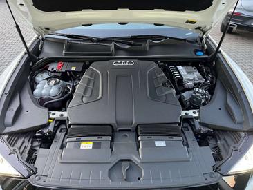 Audi Q8 Competition Plus 50 TDI Quattro — photo 44