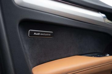 Audi Q5 55 TFSI E Quattro — photo 33