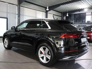 Audi Q8 TFSI E 55 E Quattro — photo 10