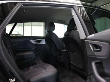 Audi Q8 TFSI E 55 E Quattro — photo 18