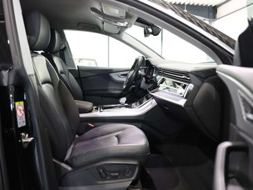 Audi Q8 TFSI E 55 E Quattro — photo 20