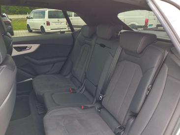 Audi Q8 50 TDI Quattro — photo 12