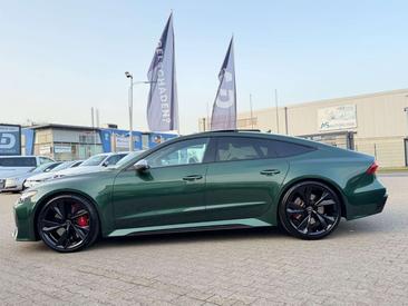 Audi RS7 — photo 8