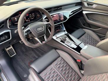Audi RS7 — photo 17