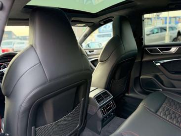 Audi RS7 — photo 19