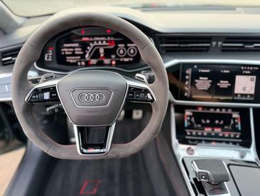 Audi RS7 — photo 32