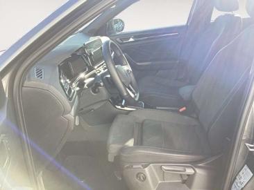 Volkswagen T-Roc 1.5 TSI — photo 8