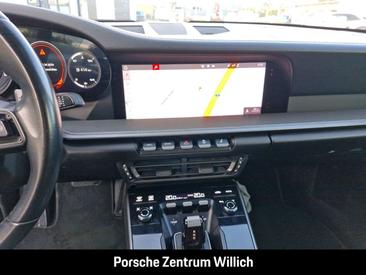 Porsche 911 Cabriolet Carrera — photo 18
