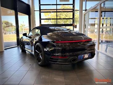 Porsche 911 Cabriolet Carrera 4S — photo 4