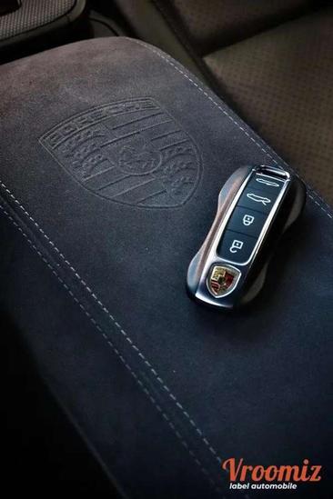 Porsche 911 Cabriolet Carrera 4S — photo 25