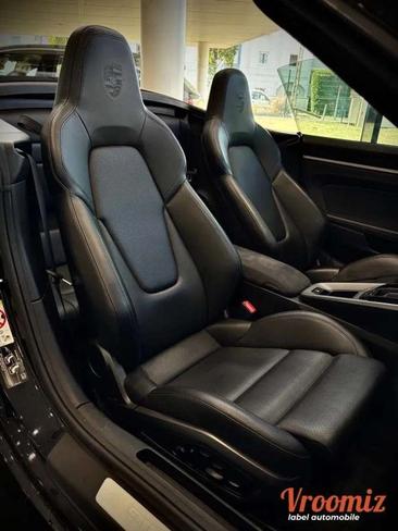 Porsche 911 Cabriolet Carrera 4S — photo 28