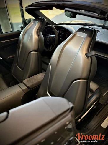 Porsche 911 Cabriolet Carrera 4S — photo 29