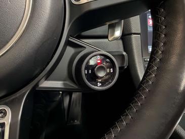 Porsche 911 Carrera 4 GTS — photo 39