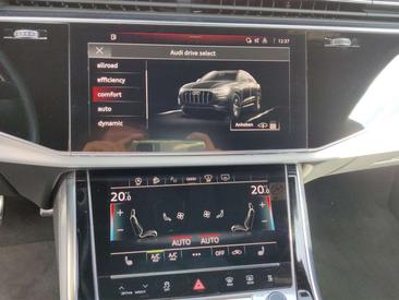 Audi Q8 TFSI E Competition Plus 55 E Quattro — photo 11