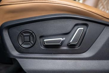 Audi Q7 TFSI E 55 E Quattro — photo 20