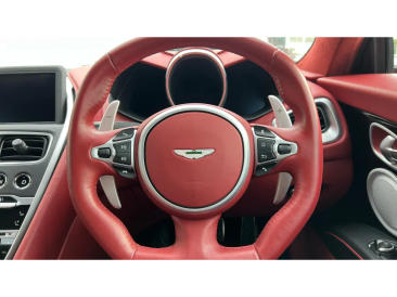 Aston Martin DBS Superleggera V12 — photo 10