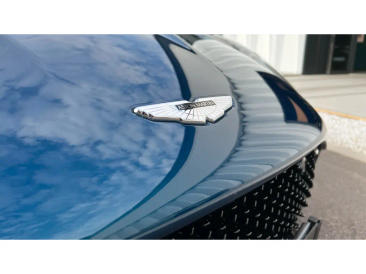 Aston Martin DBS Superleggera V12 — photo 14