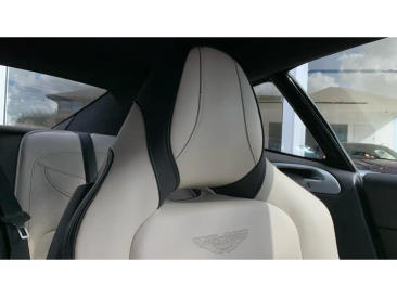 Aston Martin DBS Superleggera V12 — photo 5