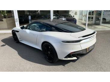 Aston Martin DBS Superleggera V12 — photo 25