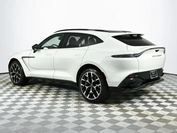 Aston Martin DBX V8 — photo 2
