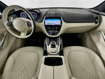 Aston Martin DBX V8 — photo 24