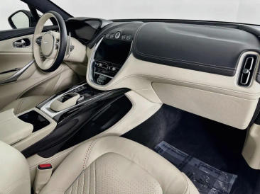 Aston Martin DBX V8 — photo 30