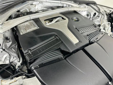 Aston Martin DBX V8 — photo 31